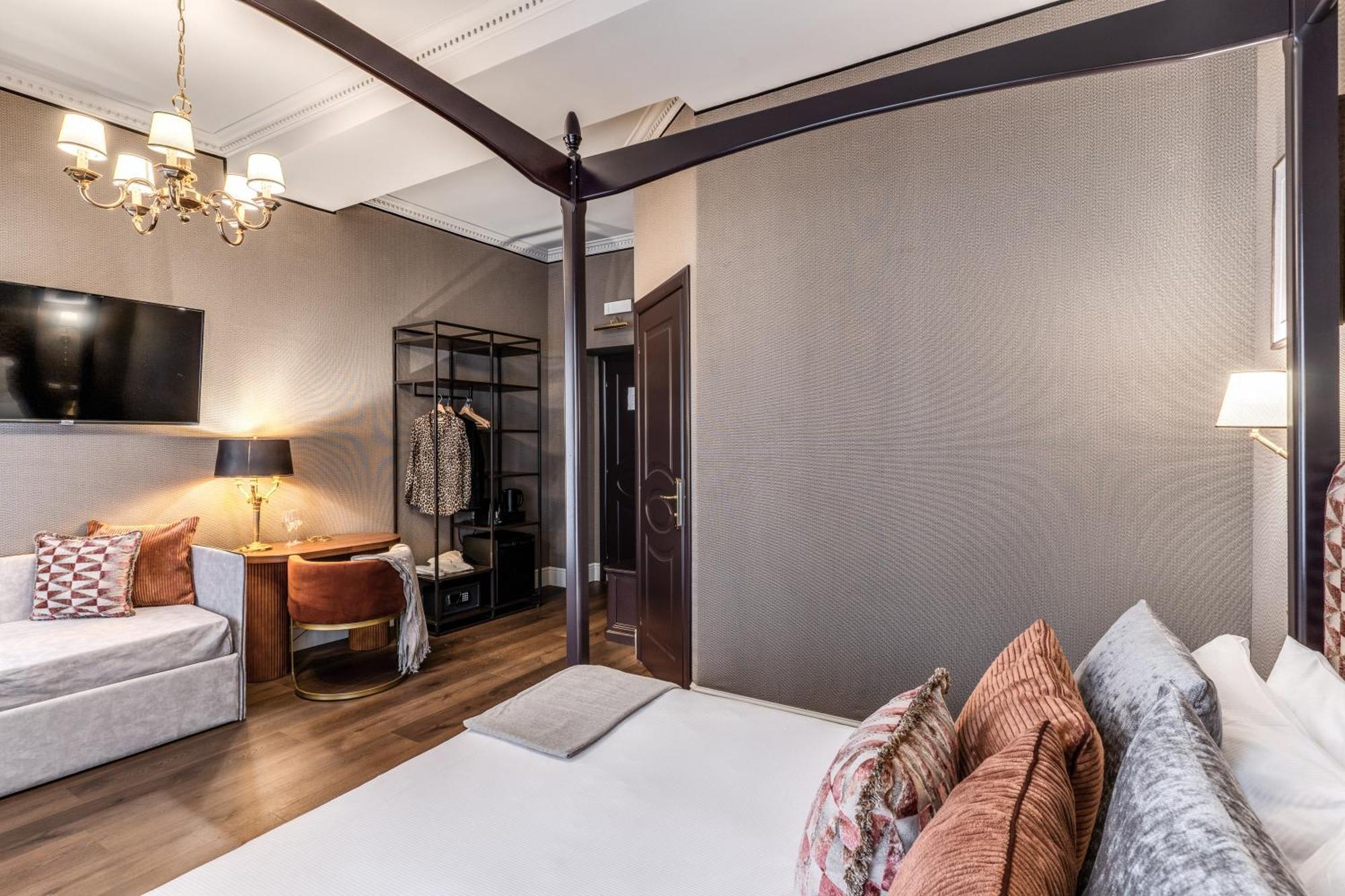 Antica Residenza Del Corso Hotel Rome Exterior photo