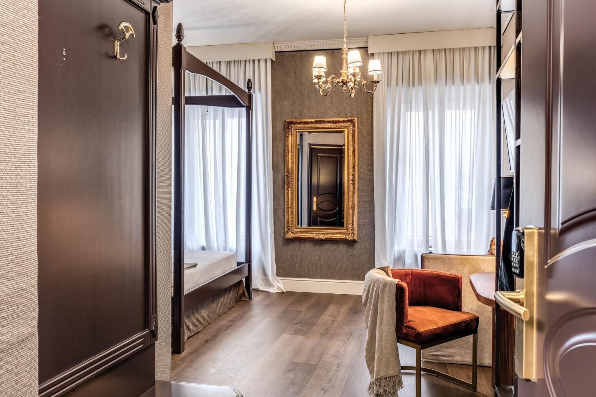 Antica Residenza Del Corso Hotel Rome Exterior photo