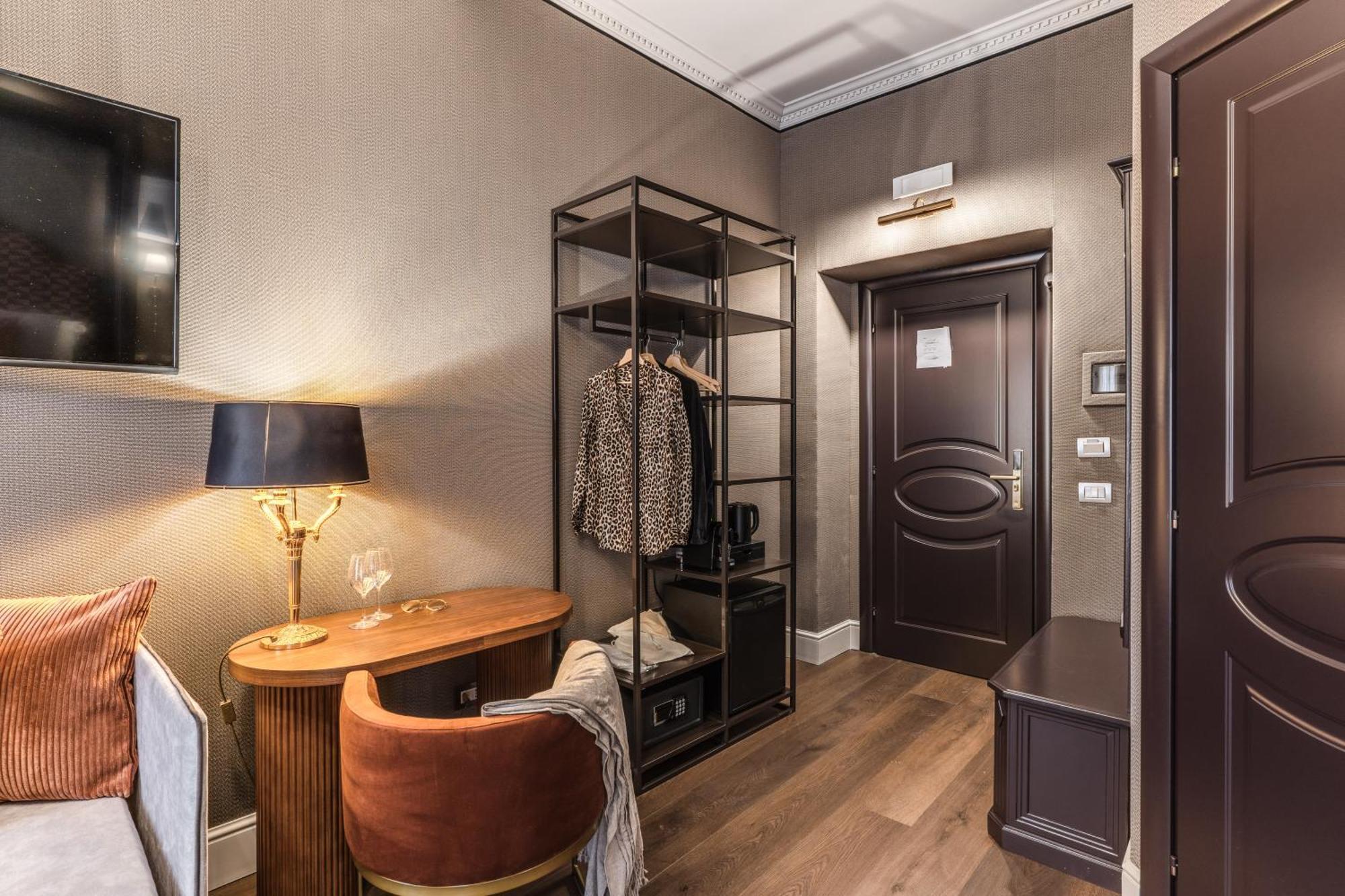 Antica Residenza Del Corso Hotel Rome Exterior photo