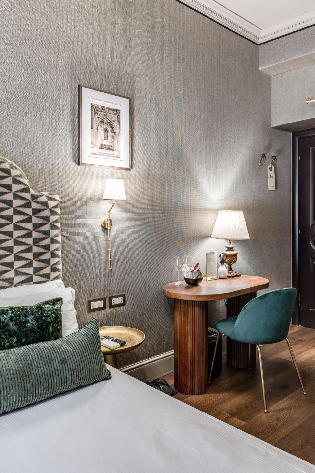 Antica Residenza Del Corso Hotel Rome Exterior photo