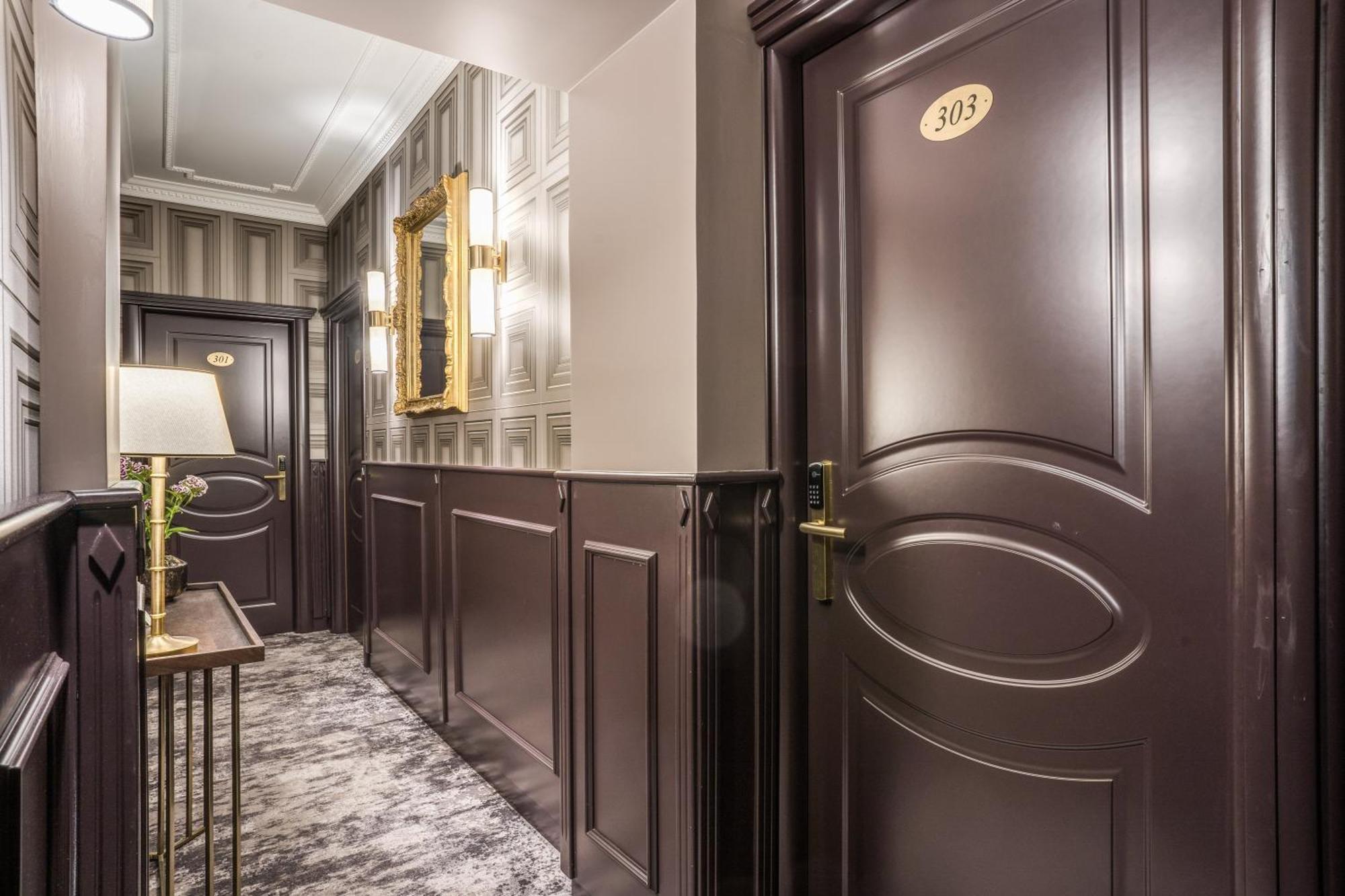 Antica Residenza Del Corso Hotel Rome Exterior photo